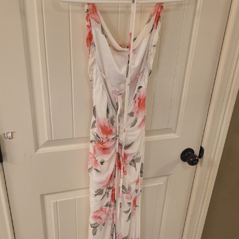 Windsor White Maxi Dress with Pink Floral Pattern - Picture 5 of 6
